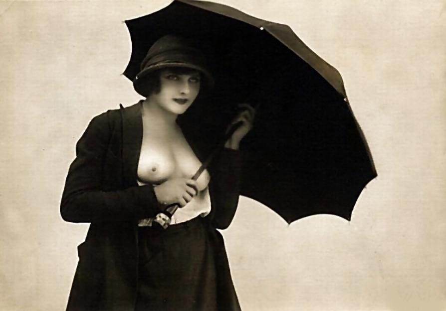 16P Vintage lady's & Umbrellas-num-001