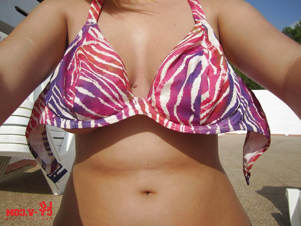 25P Lucy V - At The Pool