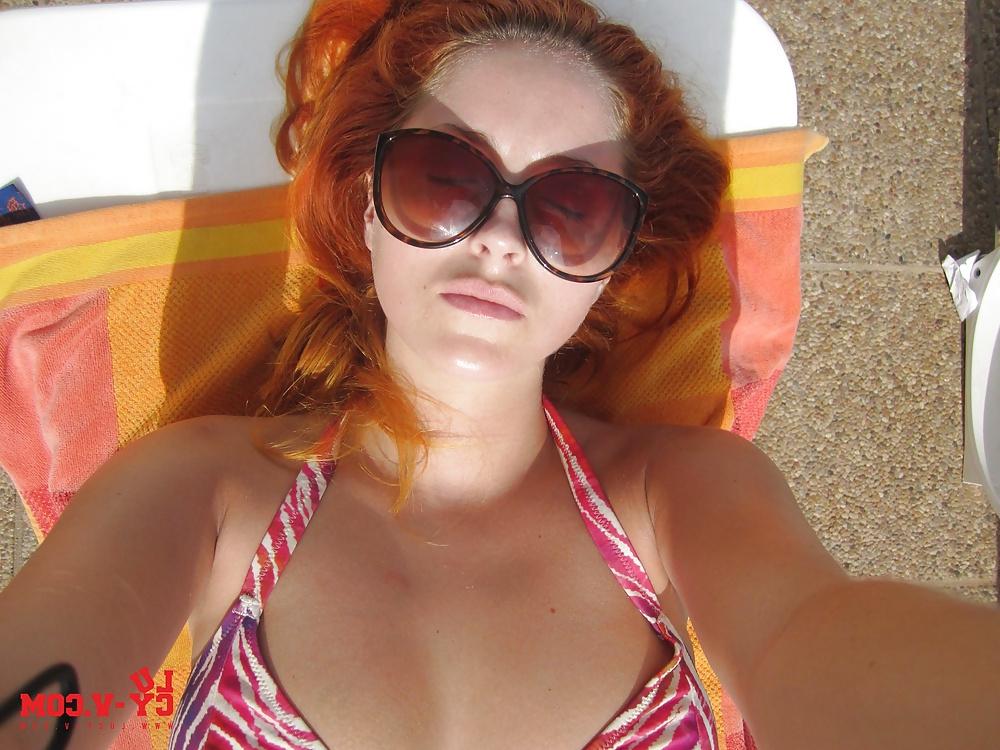 25P Lucy V - At The Pool