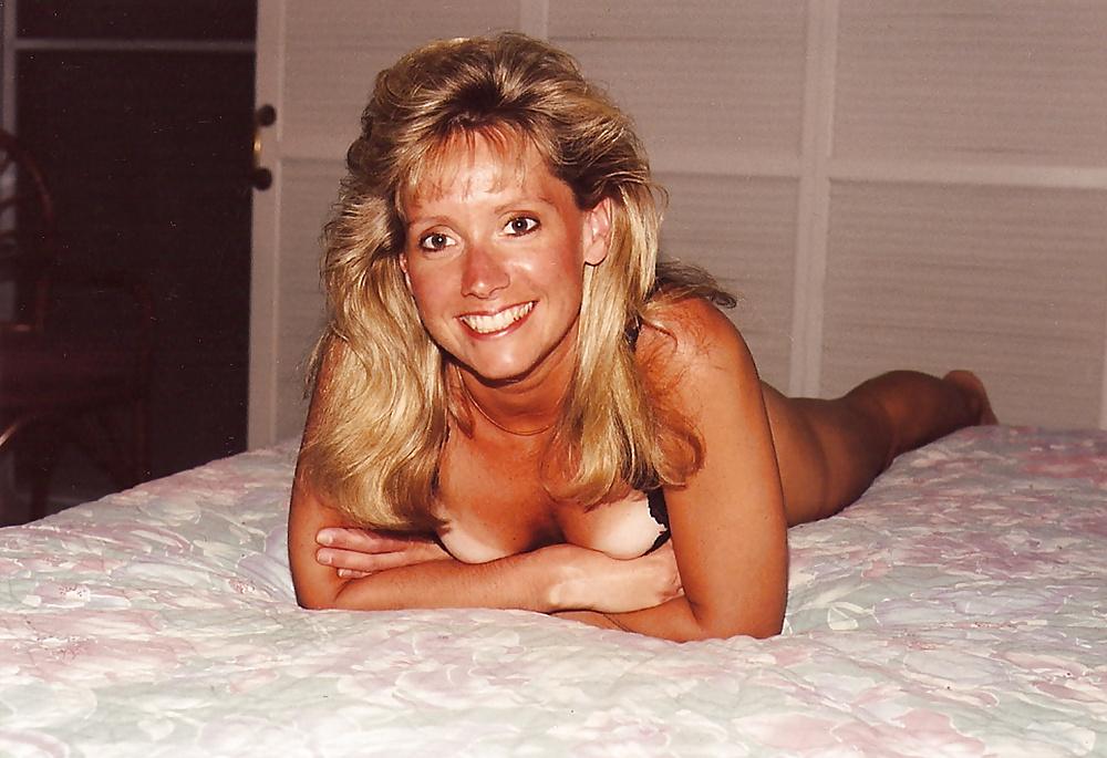 25P Vintage and Retro Hotties