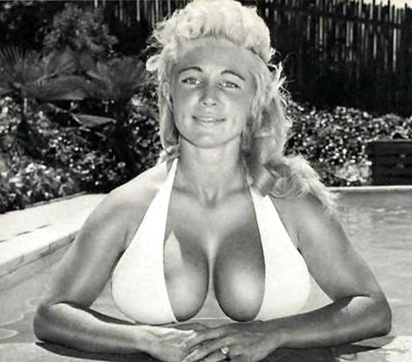 25P Vintage and Retro Hotties
