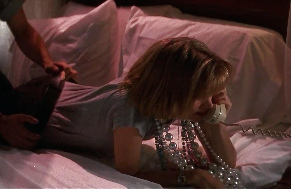 23P Bridget Fonda - Point of No Return Caps