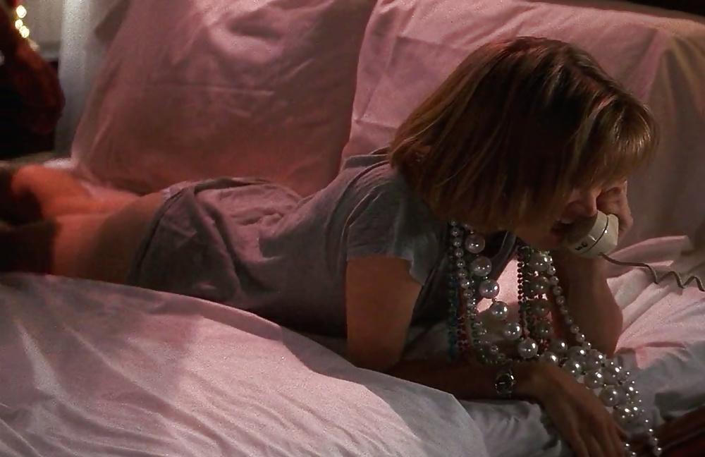 23P Bridget Fonda - Point of No Return Caps