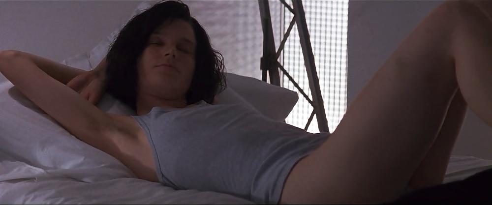 23P Bridget Fonda - Point of No Return Caps