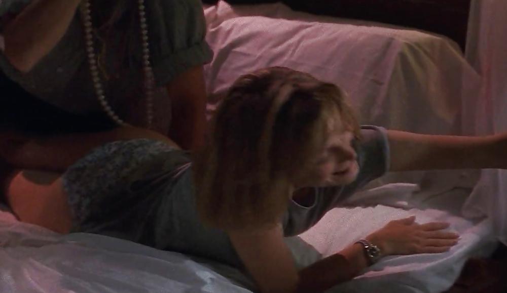 23P Bridget Fonda - Point of No Return Caps