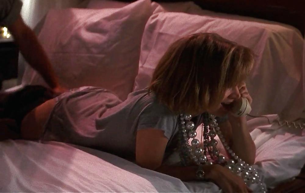 23P Bridget Fonda - Point of No Return Caps