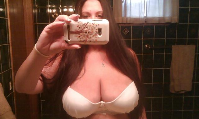 6P More Big Tits Mirror Selfshot