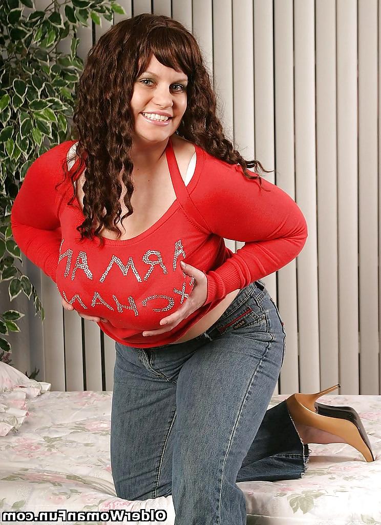 16P 40 year old milf Tiffany from OlderWomanFun