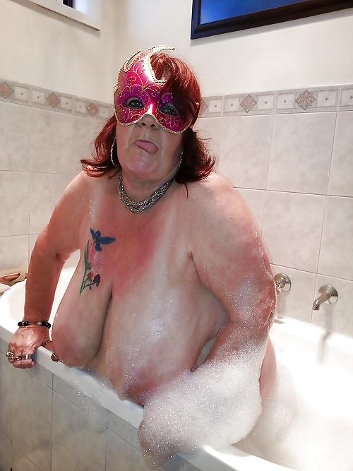 9P Exposed GILF with AWESOME HUGE SAGGY JUGGS