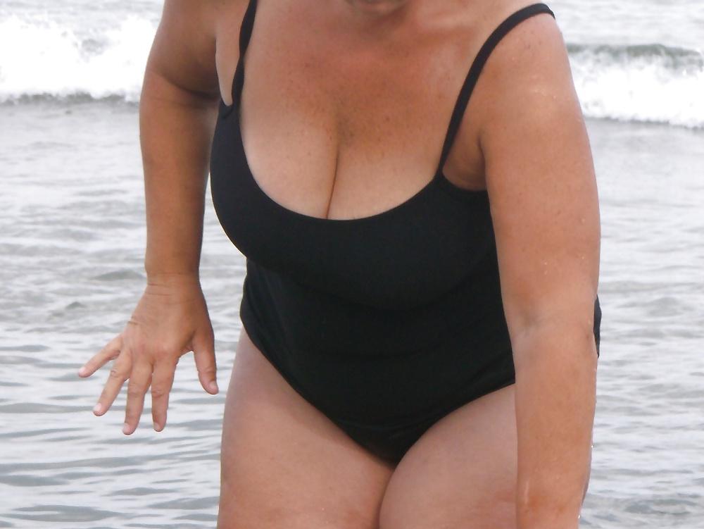 6P Wifes Big Beach Tits