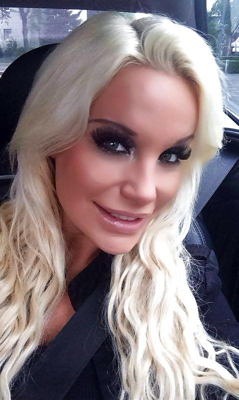 23P Gina Lisa Lohfink - Facebook Bilder