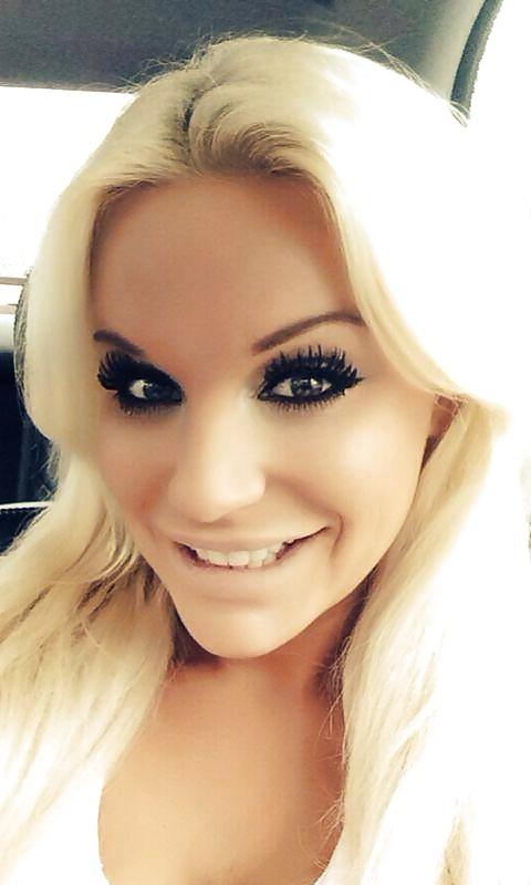 23P Gina Lisa Lohfink - Facebook Bilder