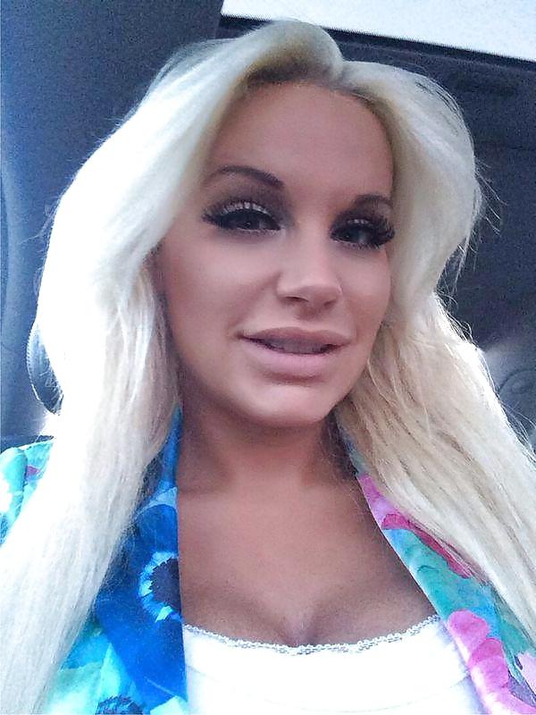 23P Gina Lisa Lohfink - Facebook Bilder