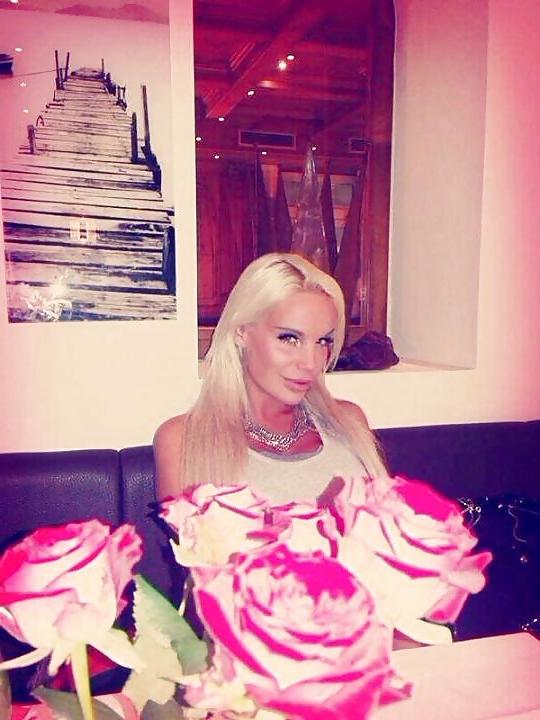 23P Gina Lisa Lohfink - Facebook Bilder