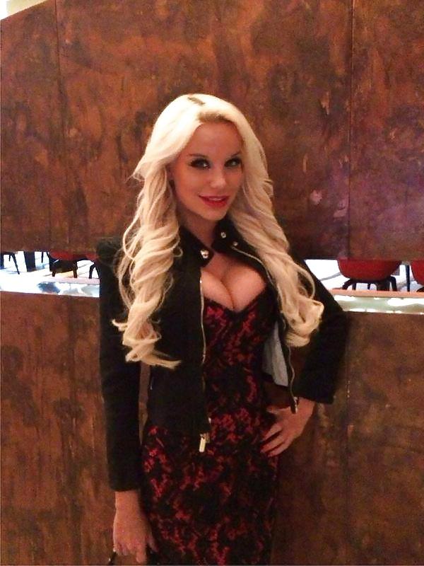 23P Gina Lisa Lohfink - Facebook Bilder