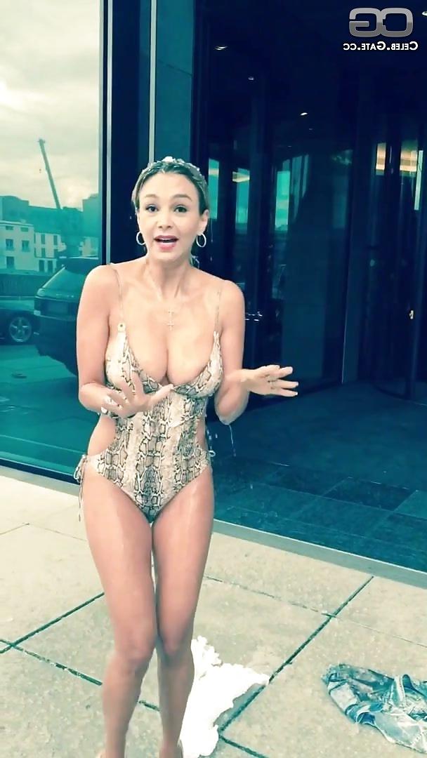 6P Verona Pooth Ice Bucket Bikini Oops Nip Slip
