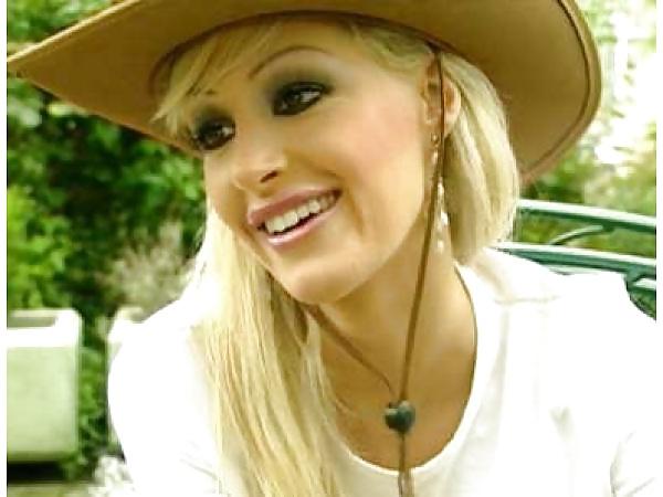 21P Hungarian Celebrity