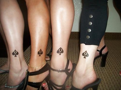 25P Cuckold signs