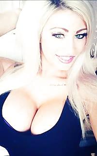 25P Sofia - Busty Italian Sexy girl on facebook selfi