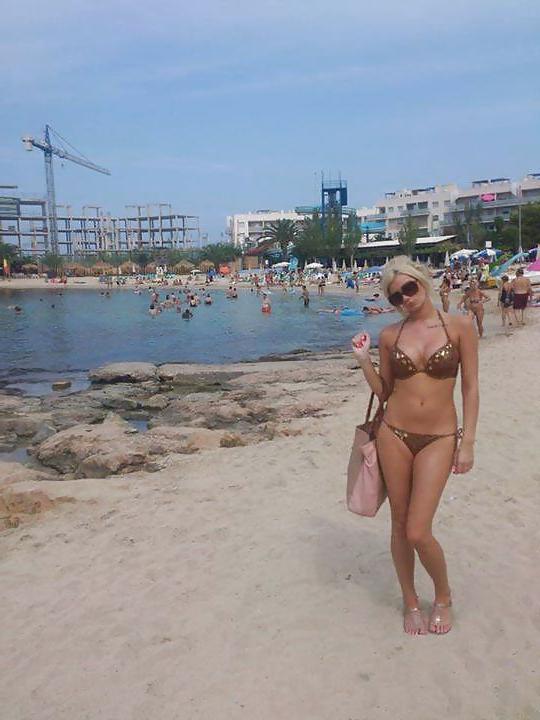 25P Sofia - Busty Italian Sexy girl on facebook selfi