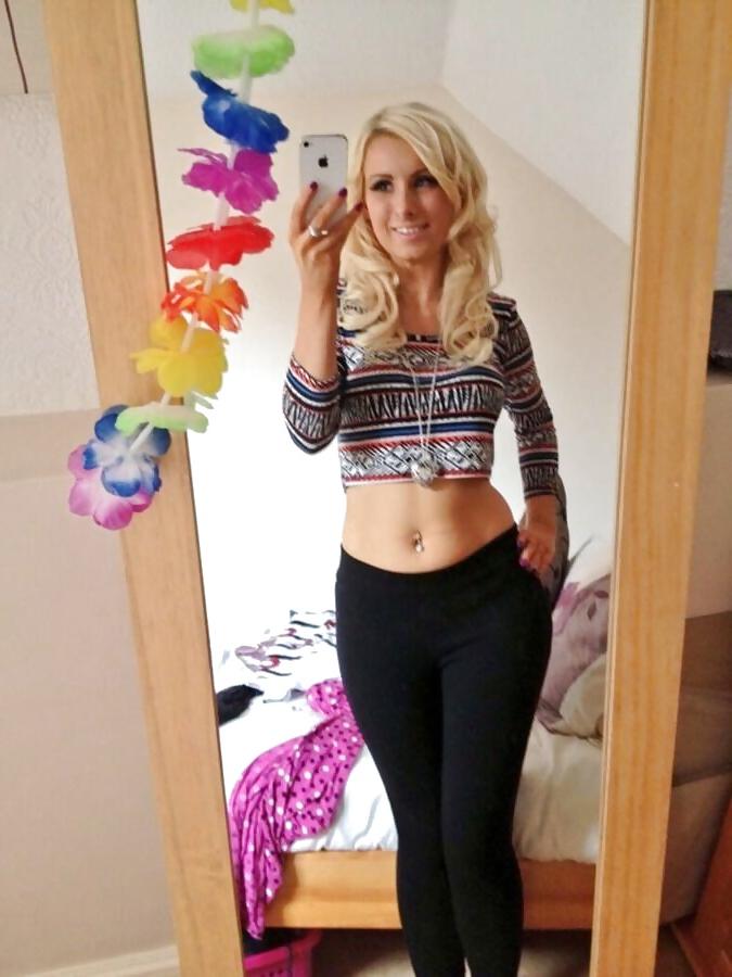 20P Sister posing