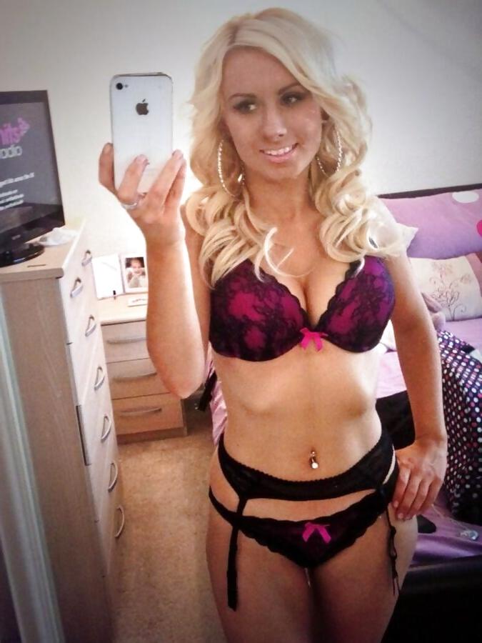 20P Sister posing
