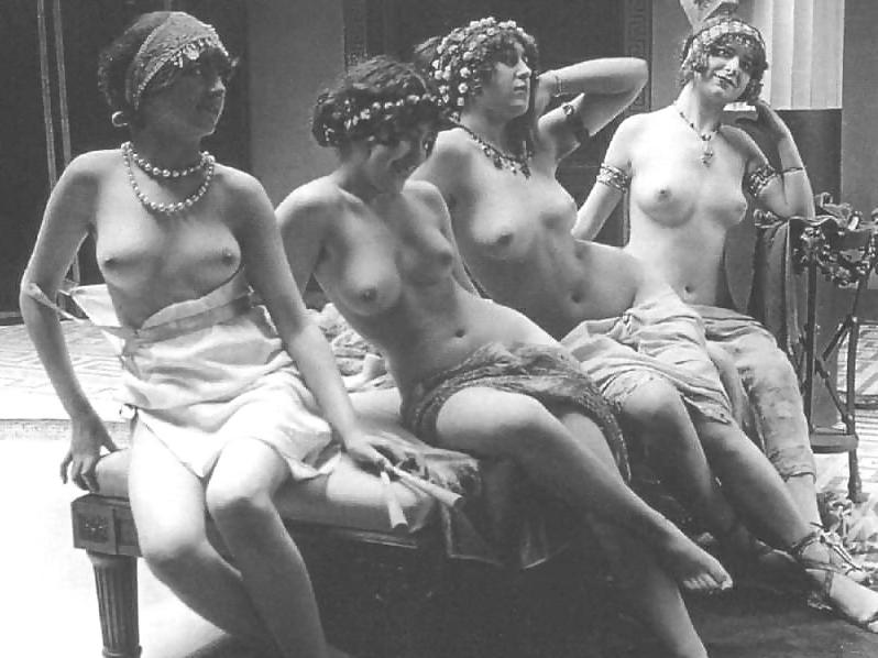 25P Groups Of Naked People - Vintage Edition - Vol. 8