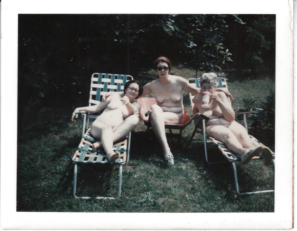 25P Groups Of Naked People - Vintage Edition - Vol. 8