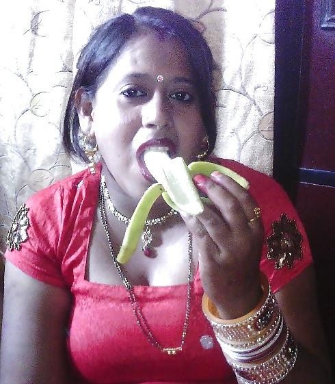 25P Preeti bhabhi sucking cock