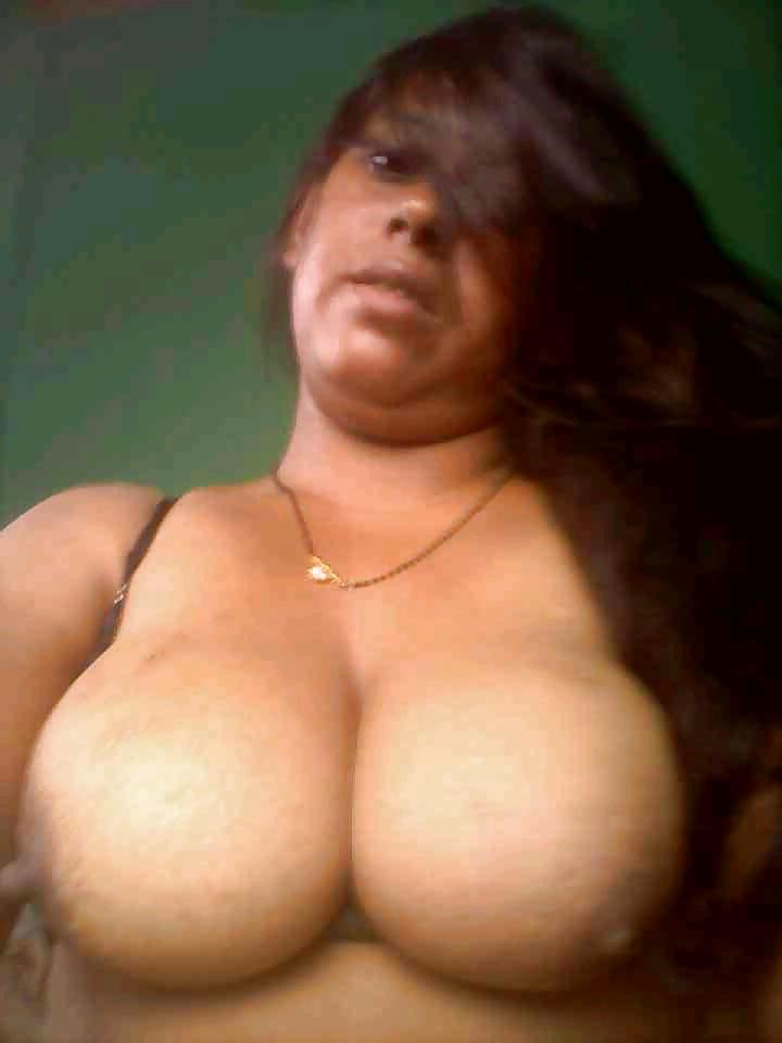 25P Preeti bhabhi sucking cock