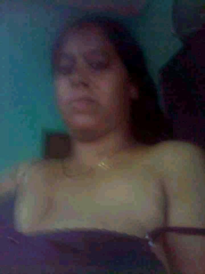 25P Preeti bhabhi sucking cock