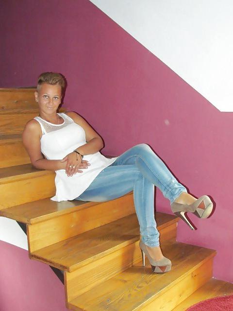 4P Polish slut Elzbieta in high heels