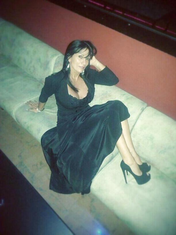 11P Carla MILF marito cornuto
