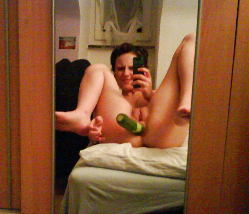 18P Selfies Banana and Cucumber