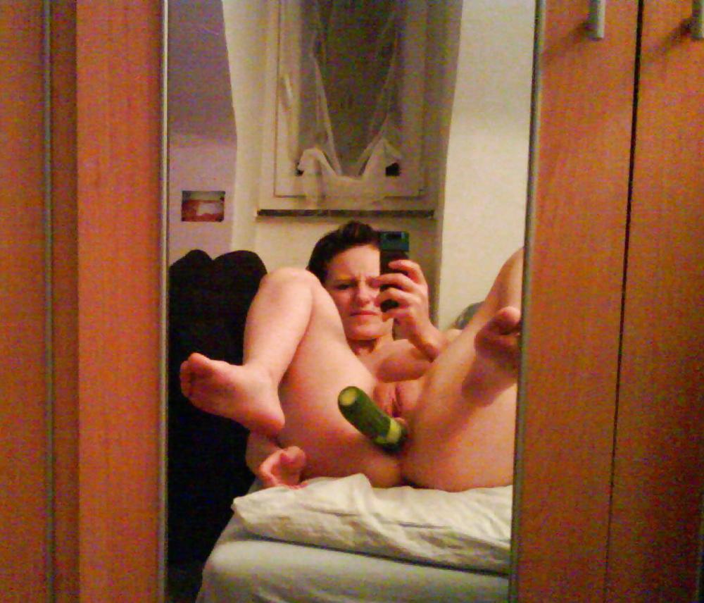 18P Selfies Banana and Cucumber