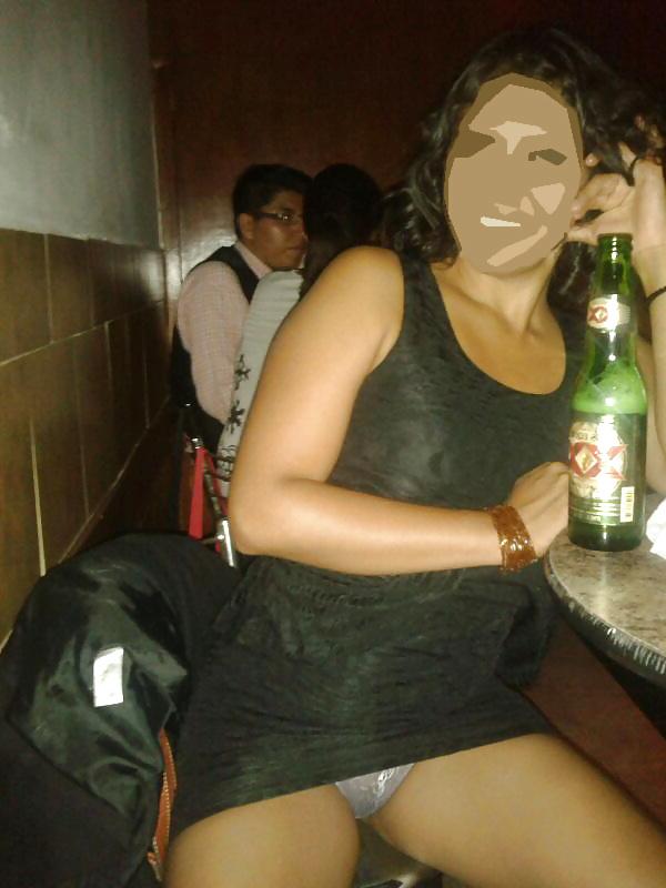 7P Ricas nalgas de exhibicionista