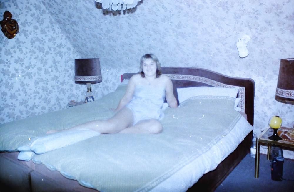 25P Vintage Amateur Slut