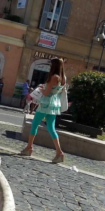 6P Italian feets and milfs