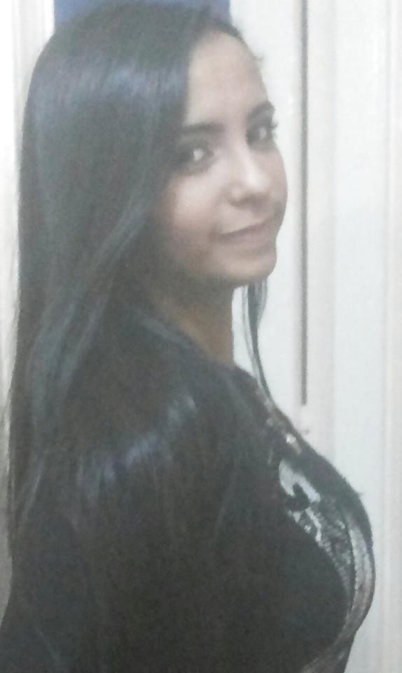 25P Arab Girls of Alexandria 