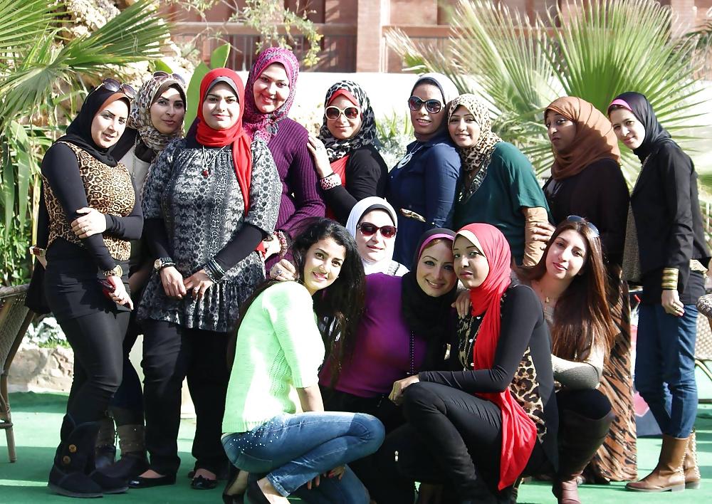 25P Arab Girls of Alexandria 