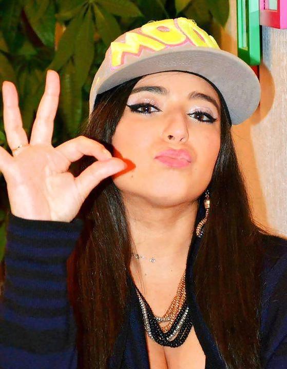 25P Arab Girls of Alexandria 