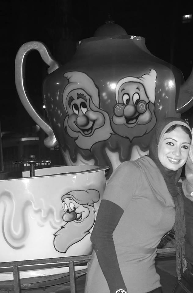 25P Arab Girls of Alexandria 