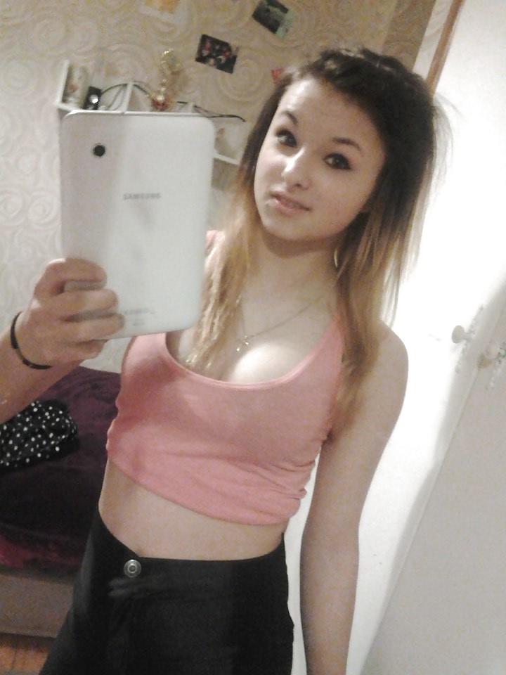 25P Irish girls Facebook gallery