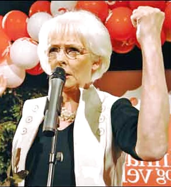 24P This Granny Makes Me Hard