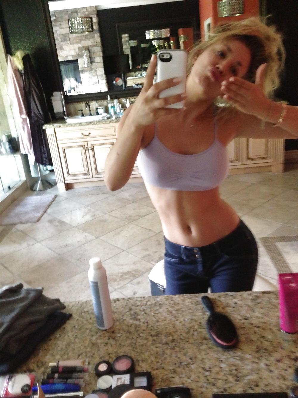 25P Kaley Cuoco all leaked pics