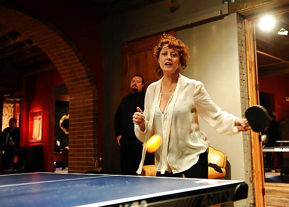 9P Mature celebrity Susan Sarandon  (67)