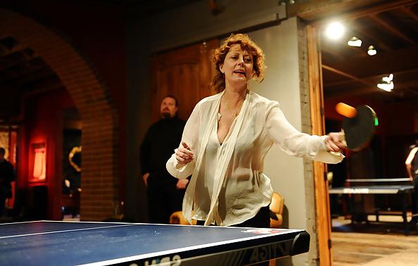 9P Mature celebrity Susan Sarandon  (67)