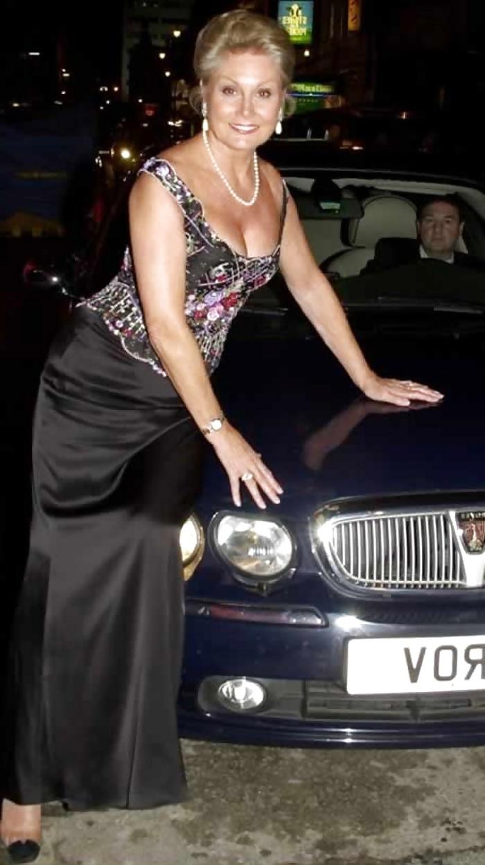 21P Angela Rippon
