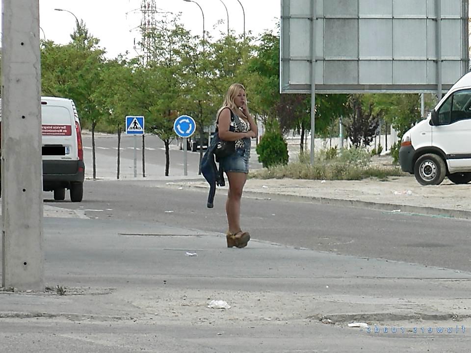 25P European street hookers. Want more?