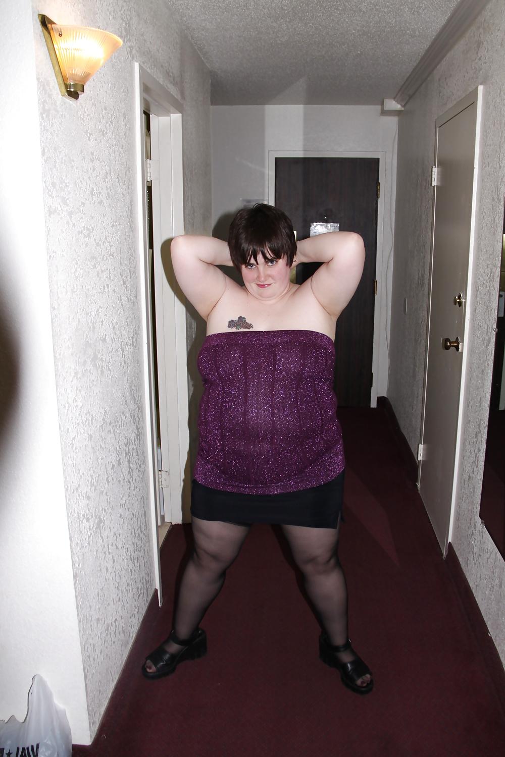 9P Kaylee ready for Swing Party